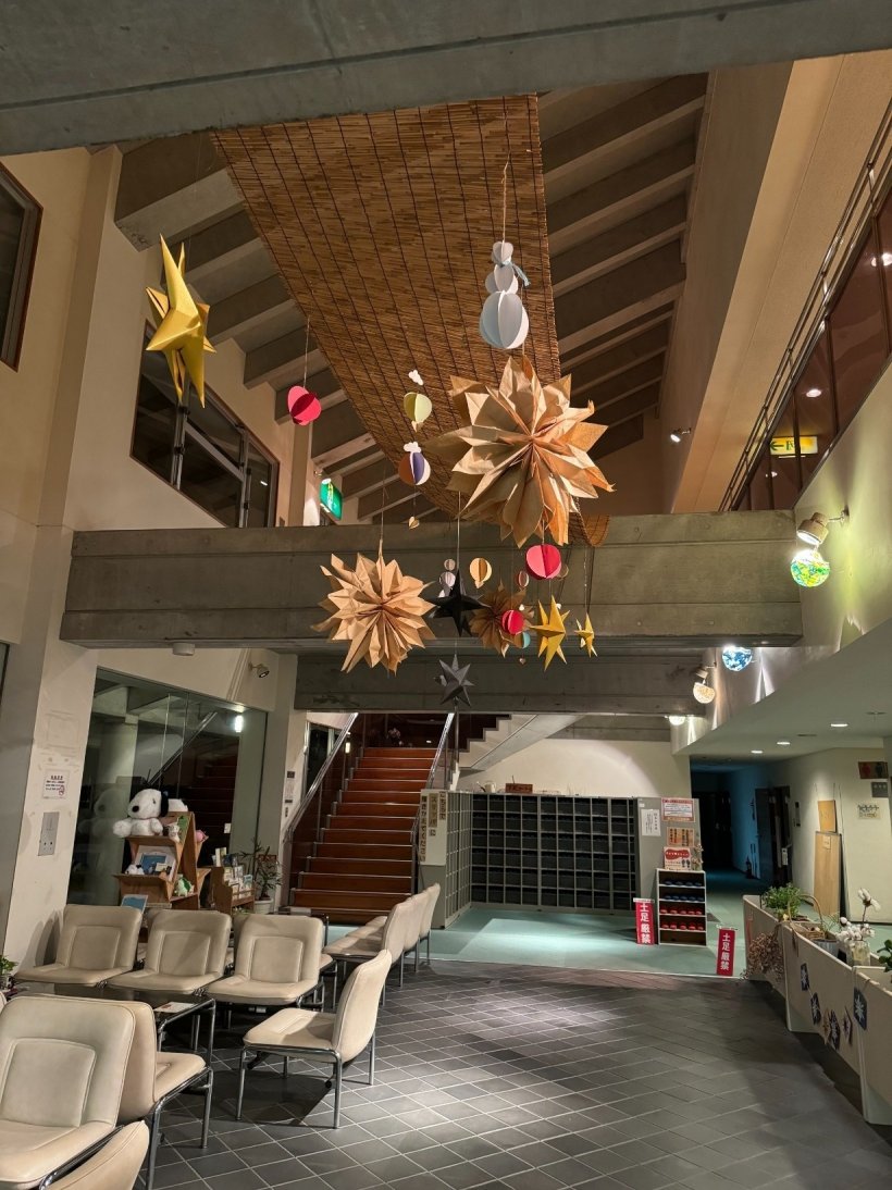 ロービーに吊るされた飾り